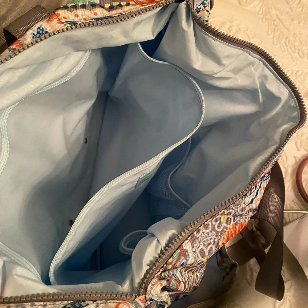 Vera Bradley easy wipe bag - Picture 3 of 6
